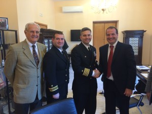 Foto incontro Comandante Carpenter e Sindaco