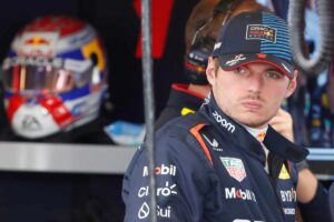 Max Verstappen nel box Red Bull