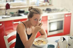 La verità dietro il latte d'avena