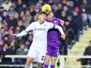 Fiorentina Napoli contrasto aereo